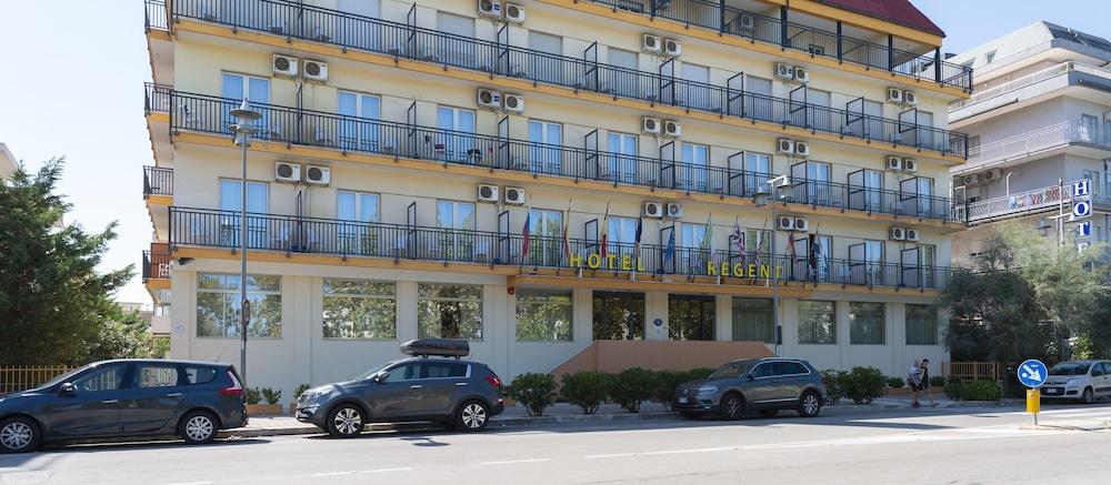 Regent Hotel 3*