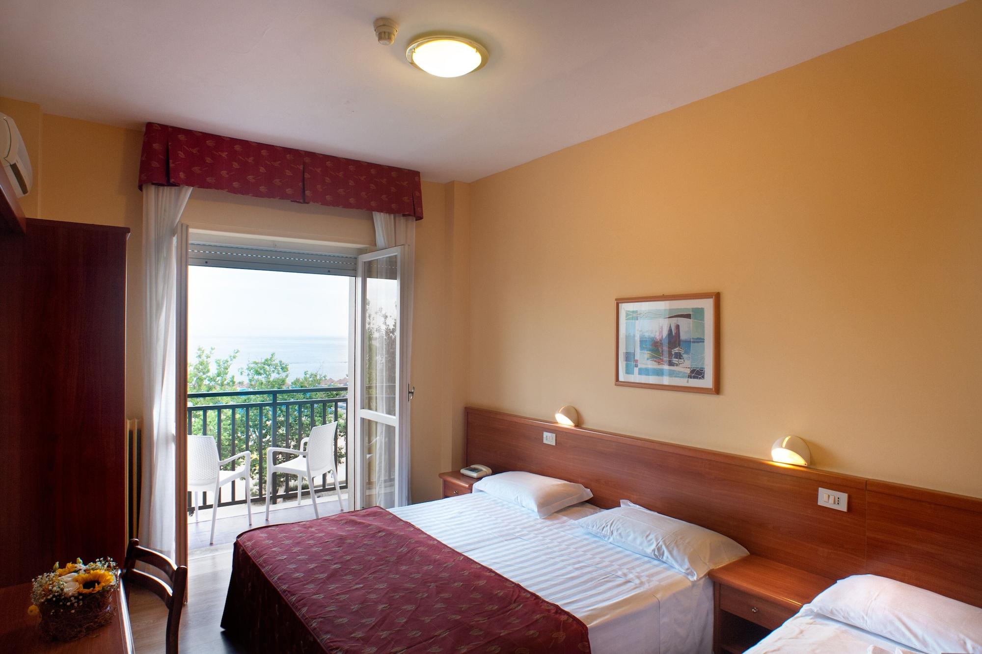 Hotel Regent 3*